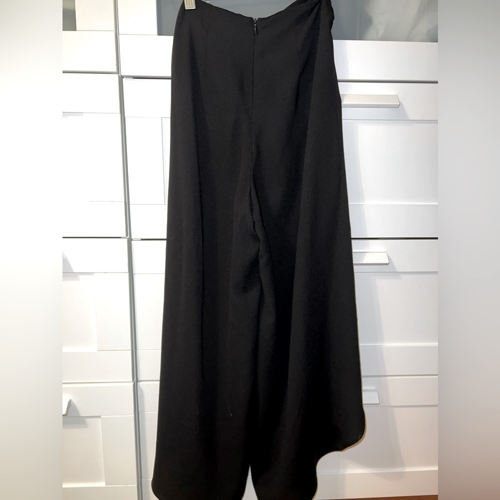 Lulu’s Pants - Picture 5 of 5